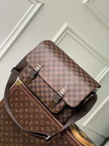 Messenger bag from Scarlettluxury
