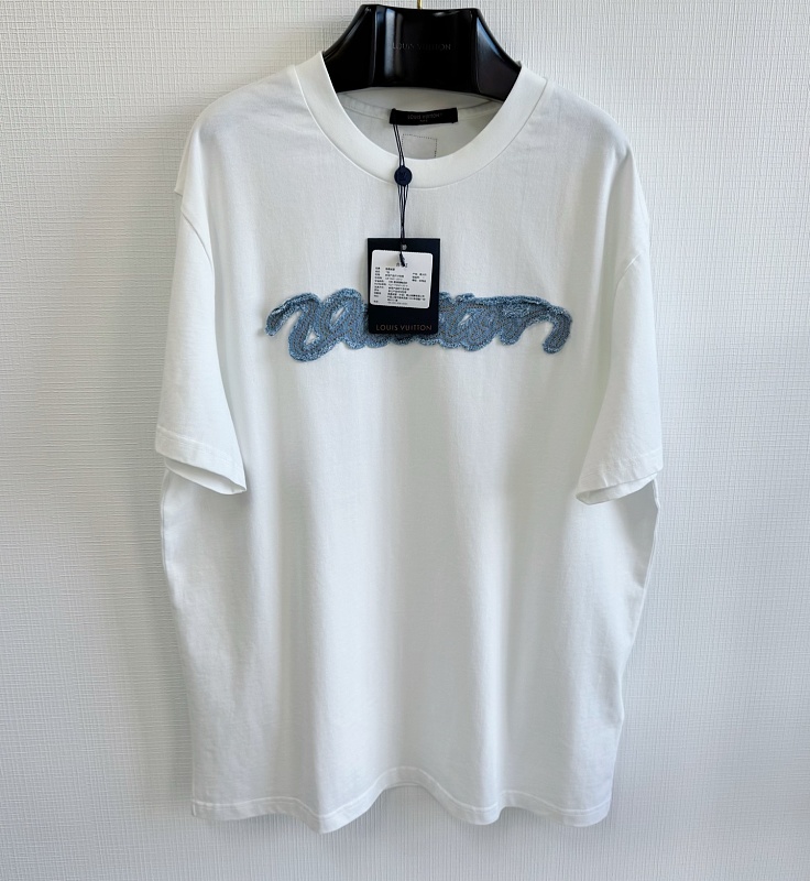 Tee from Scarlettluxury
