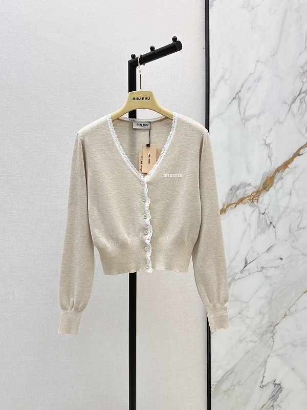 Sweater from Scarlettluxury