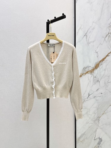 Sweater from Scarlettluxury