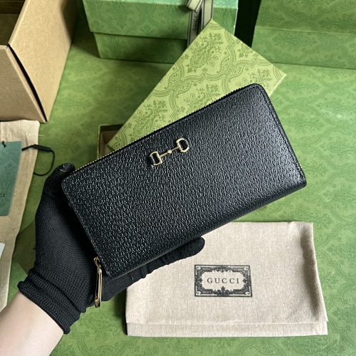 Wallet from Scarlettluxury