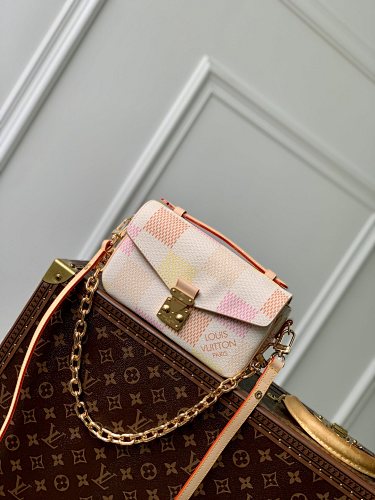 Louis Vuitton messenger bag