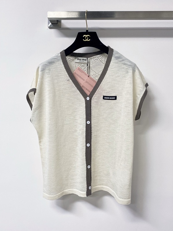 Tee from Scarlettluxury