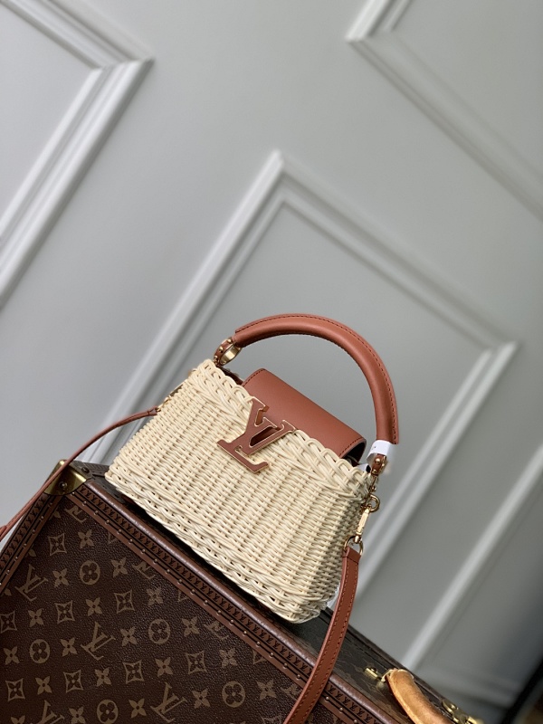 Louis Vuitton Capucines LV