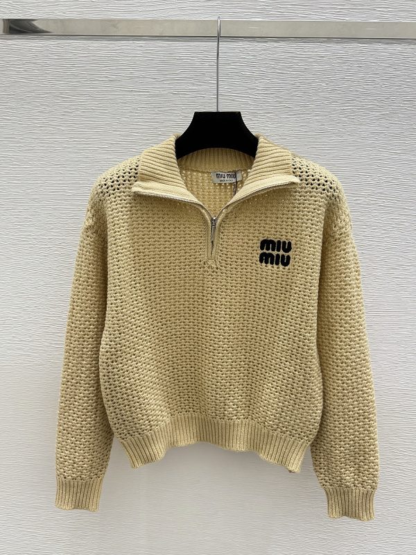 Sweater from Scarlettluxury