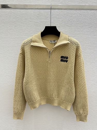 Sweater from Scarlettluxury