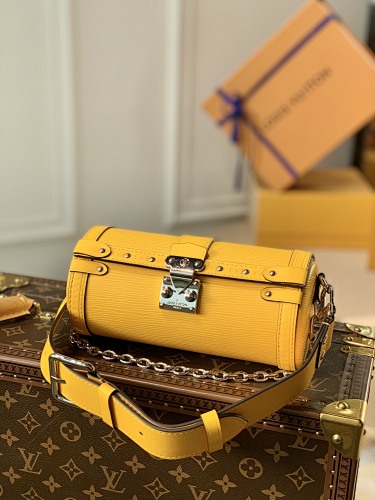 Louis Vuitton crossbody bag
