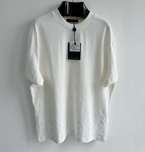 Tee from Scarlettluxury
