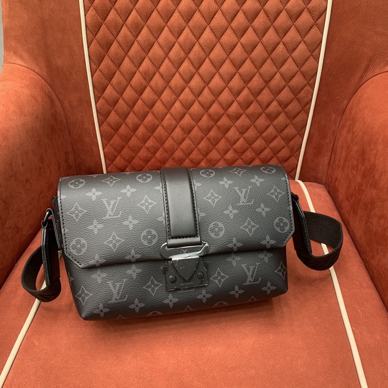 Louis Vuitton messenger bag