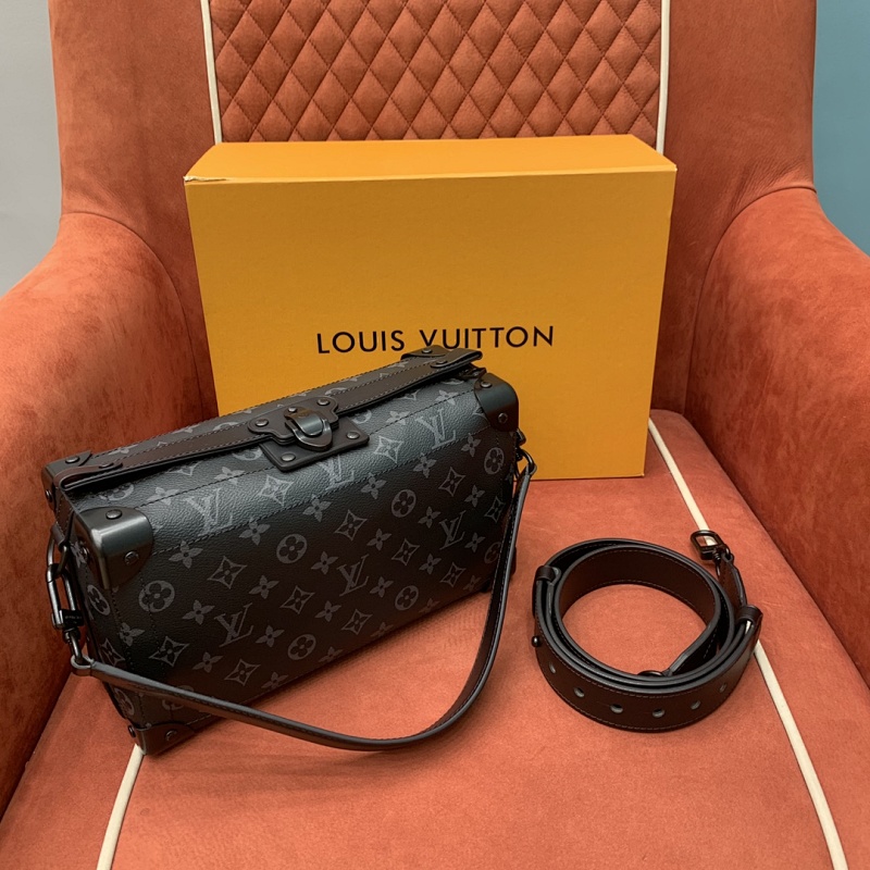 Louis Vuitton crossbody bag