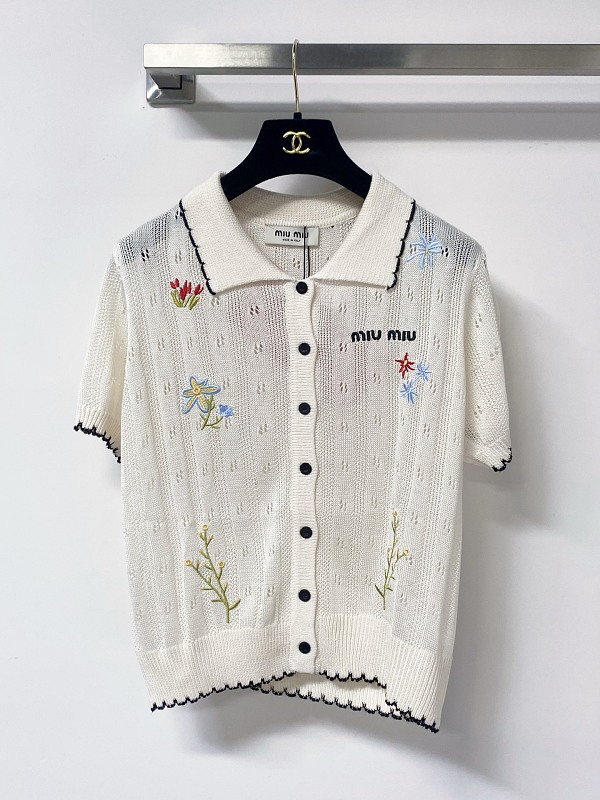 Tee from Scarlettluxury
