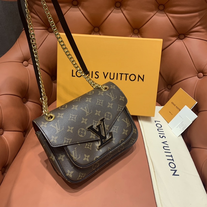 Louis Vuitton crossbody bag