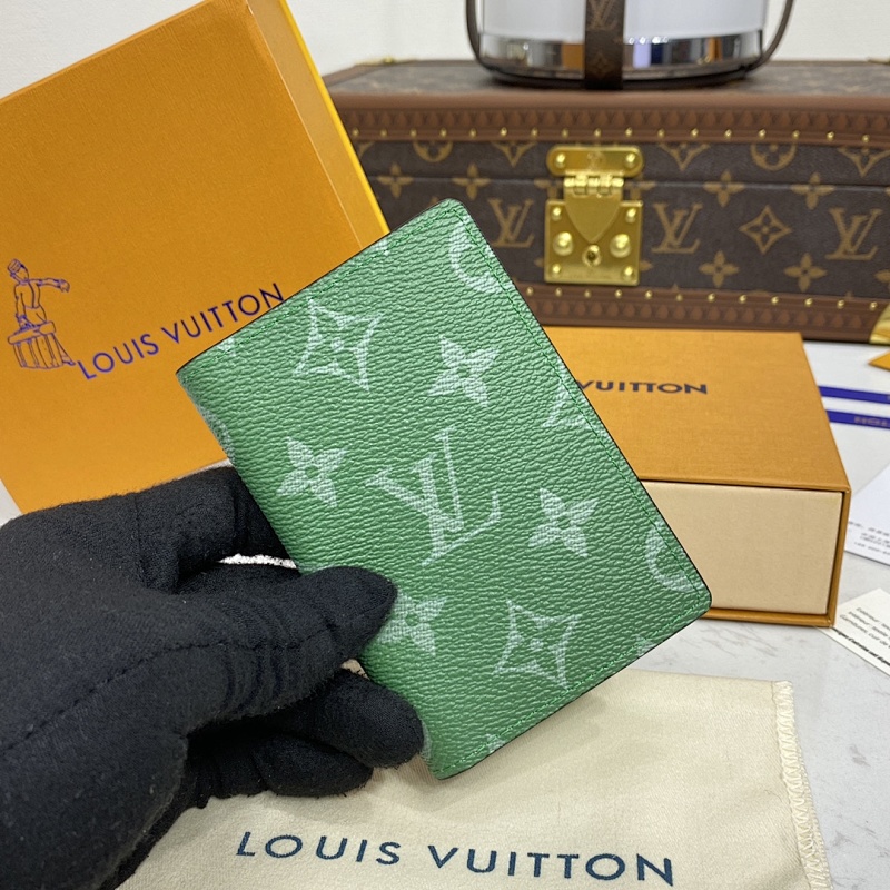 Louis Vuitton card holder