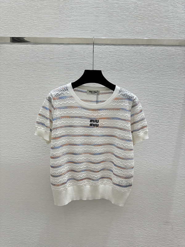 Sweater from Scarlettluxury