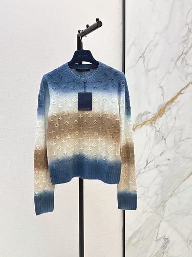 Sweater from Scarlettluxury