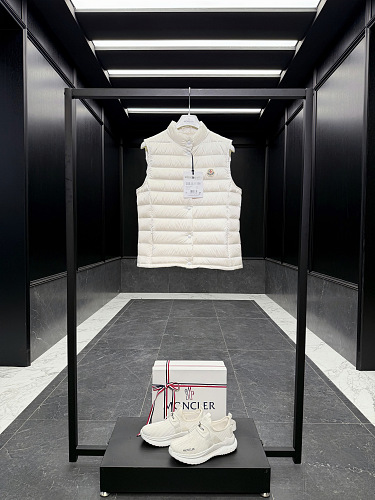 Moncler shopping bag