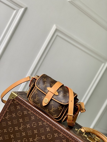 Louis Vuitton crossbody bag