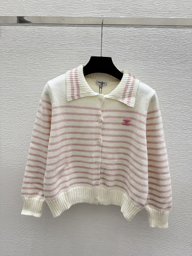 Sweater from Scarlettluxury