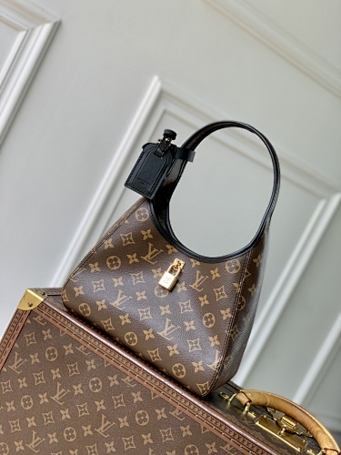 Louis Vuitton shoulder bag