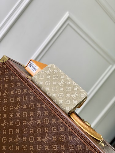Wallet from Scarlettluxury