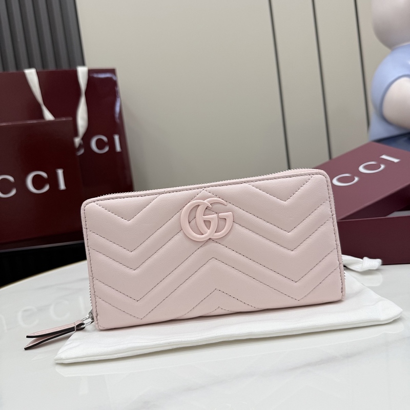 Wallet from Scarlettluxury