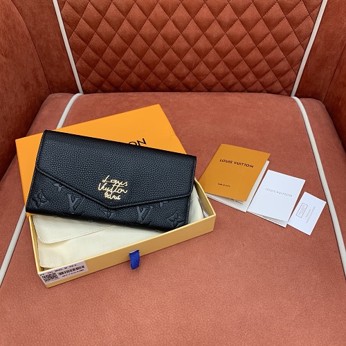 Louis Vuitton clutch