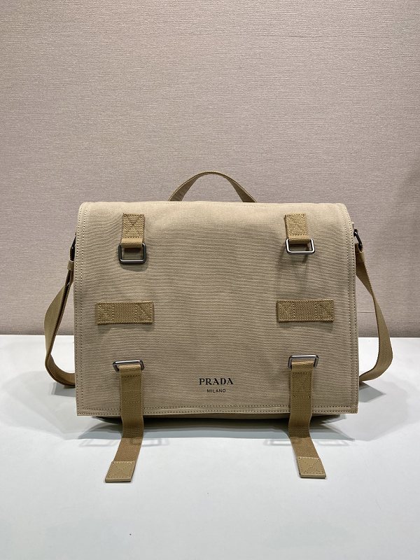 Messenger bag from Scarlettluxury