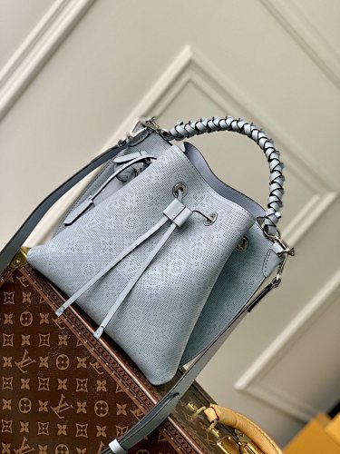 Louis Vuitton crossbody bag