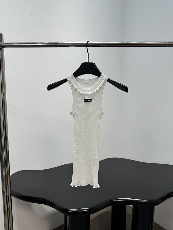 Sweater from Scarlettluxury