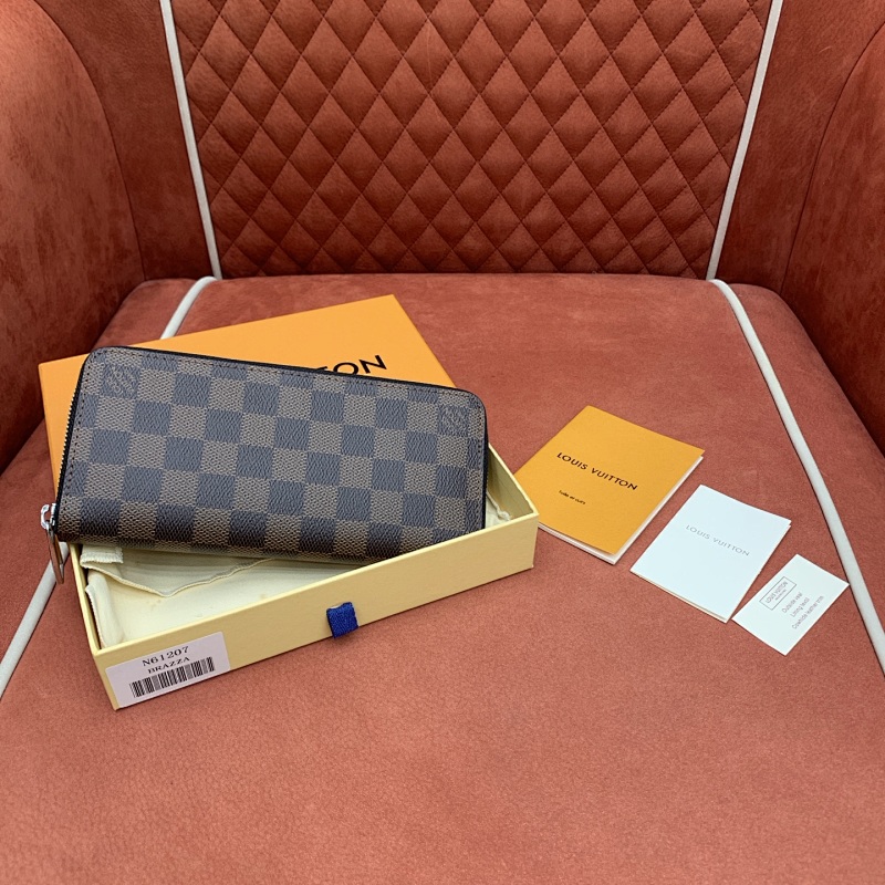 Wallet from Scarlettluxury