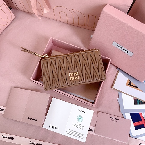 Card holder from Scarlettluxury