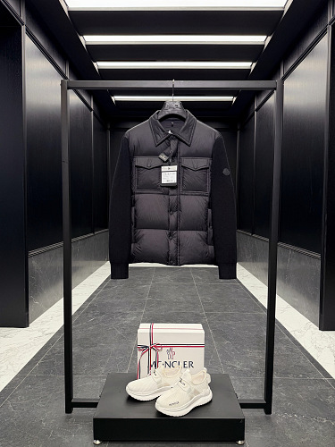 Shopping bag from Scarlettluxury