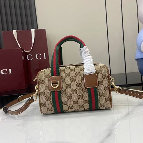 Travel bag from Scarlettluxury