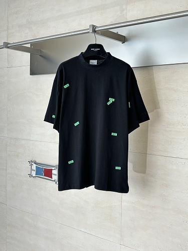 Tee from Scarlettluxury
