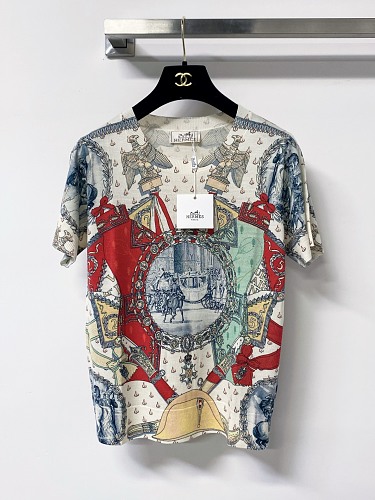 Tee from Scarlettluxury