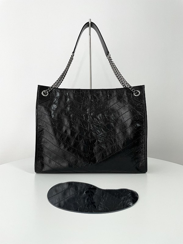 Shopping bag from Scarlettluxury