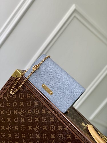 Louis Vuitton crossbody bag