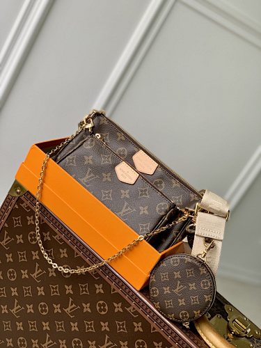 Louis Vuitton crossbody bag