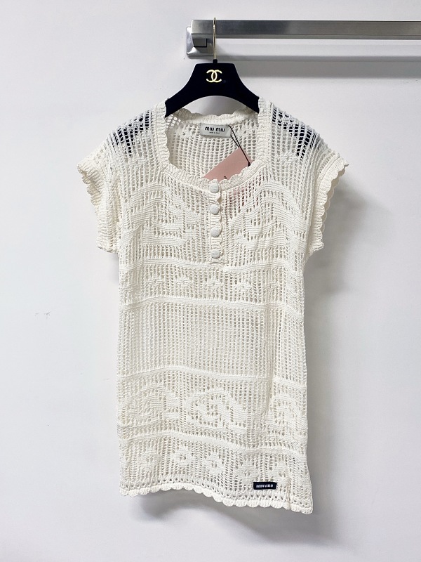 Tee from Scarlettluxury