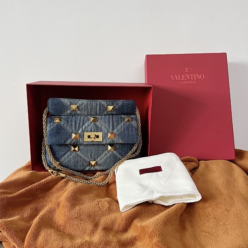 Valentino Garavani Roman Stud