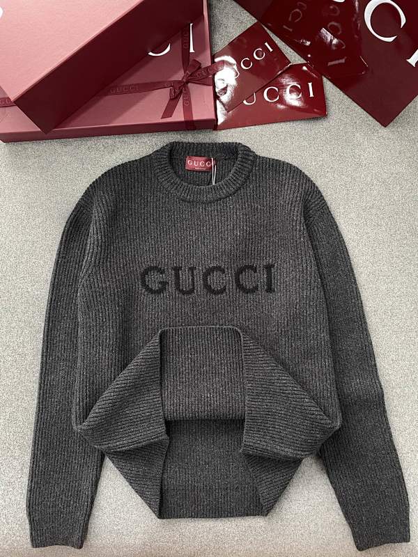 Sweater from Scarlettluxury