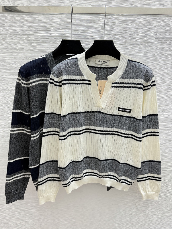 Sweater from Scarlettluxury
