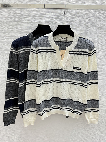Sweater from Scarlettluxury