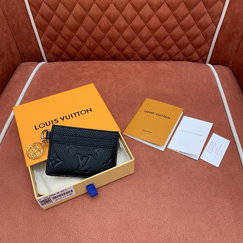 Card holder from Scarlettluxury