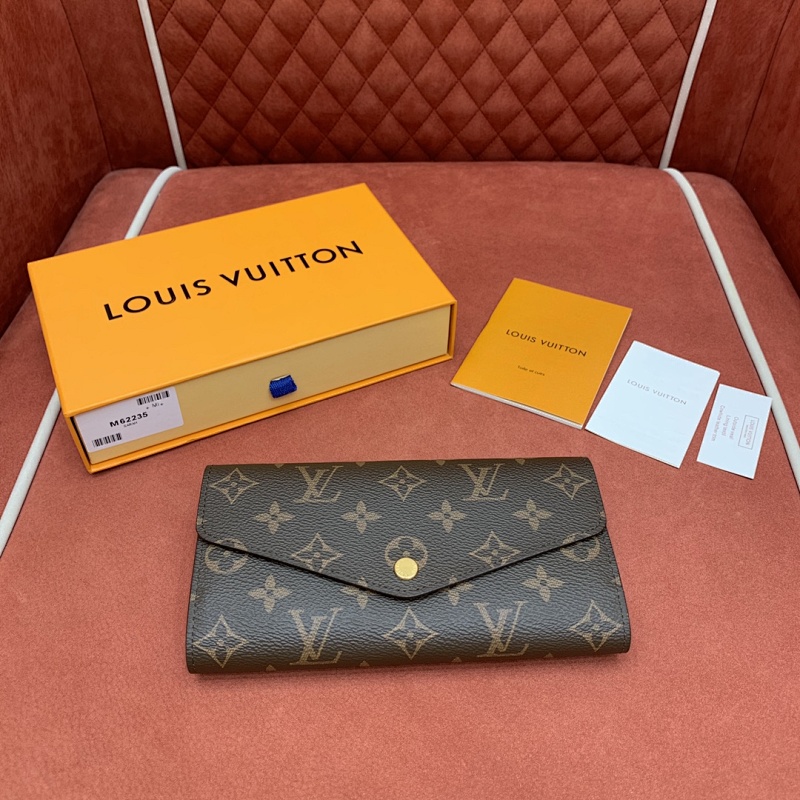 Louis Vuitton clutch
