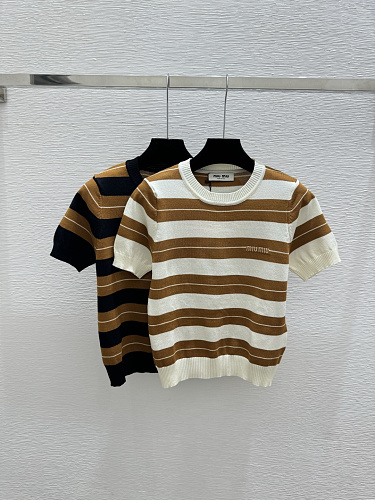 Sweater from Scarlettluxury