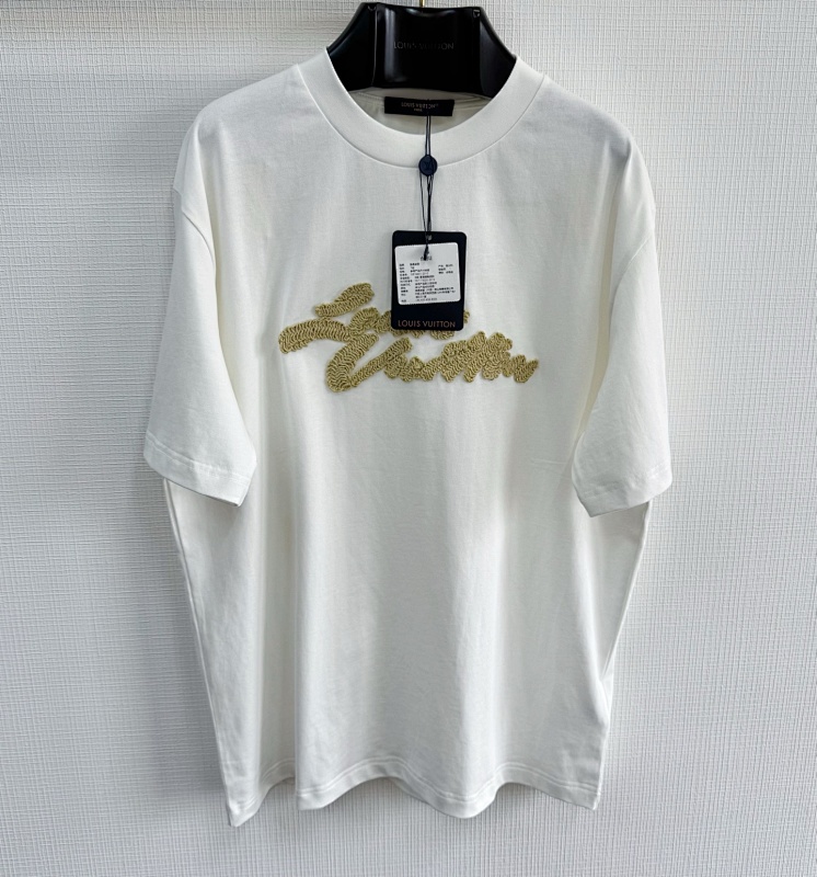 Tee from Scarlettluxury