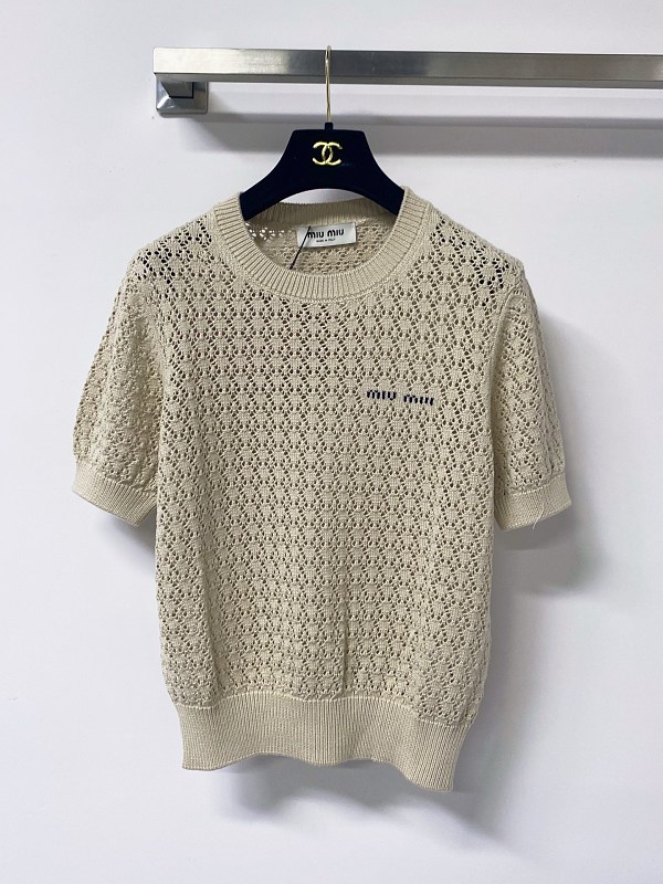 Tee from Scarlettluxury