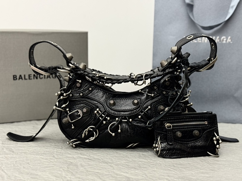 Card holder from Scarlettluxury