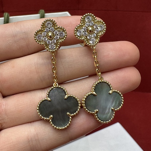 Earrings from Scarlettluxury